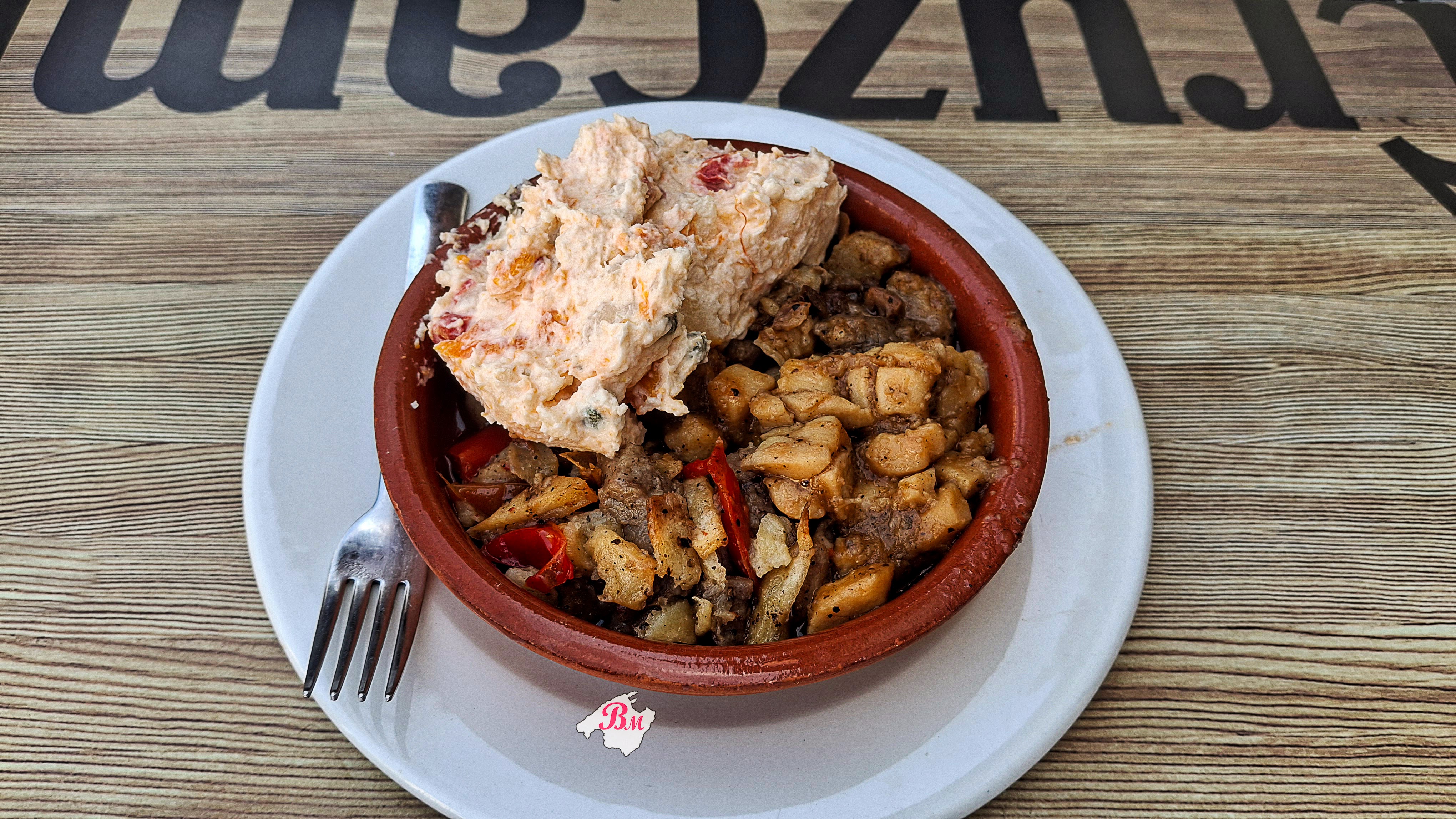 Disfrutamos de la comida casera del bar Kiko