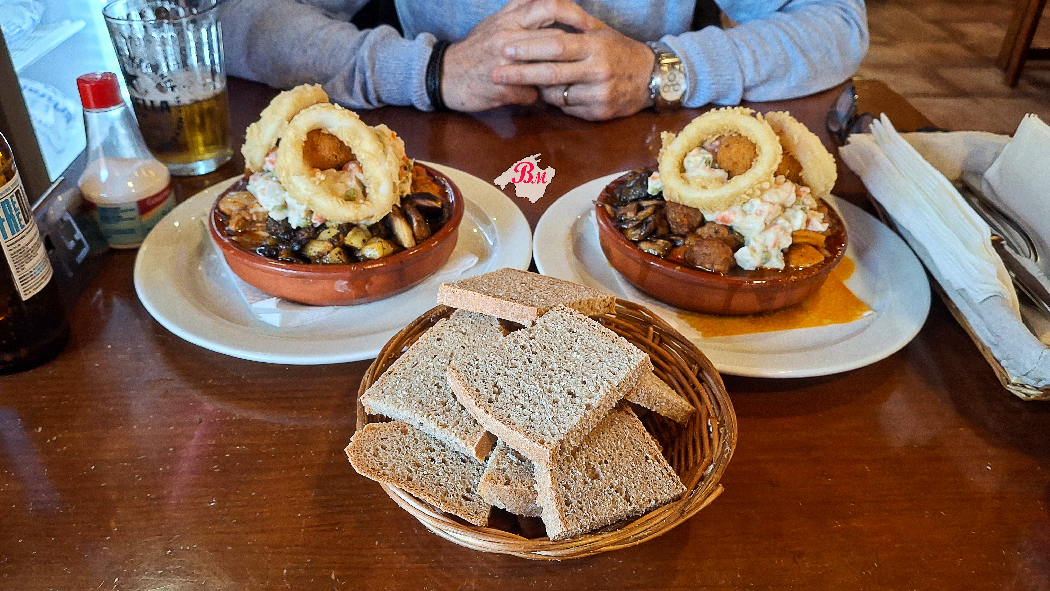 Merendamos dos variados en Algaida