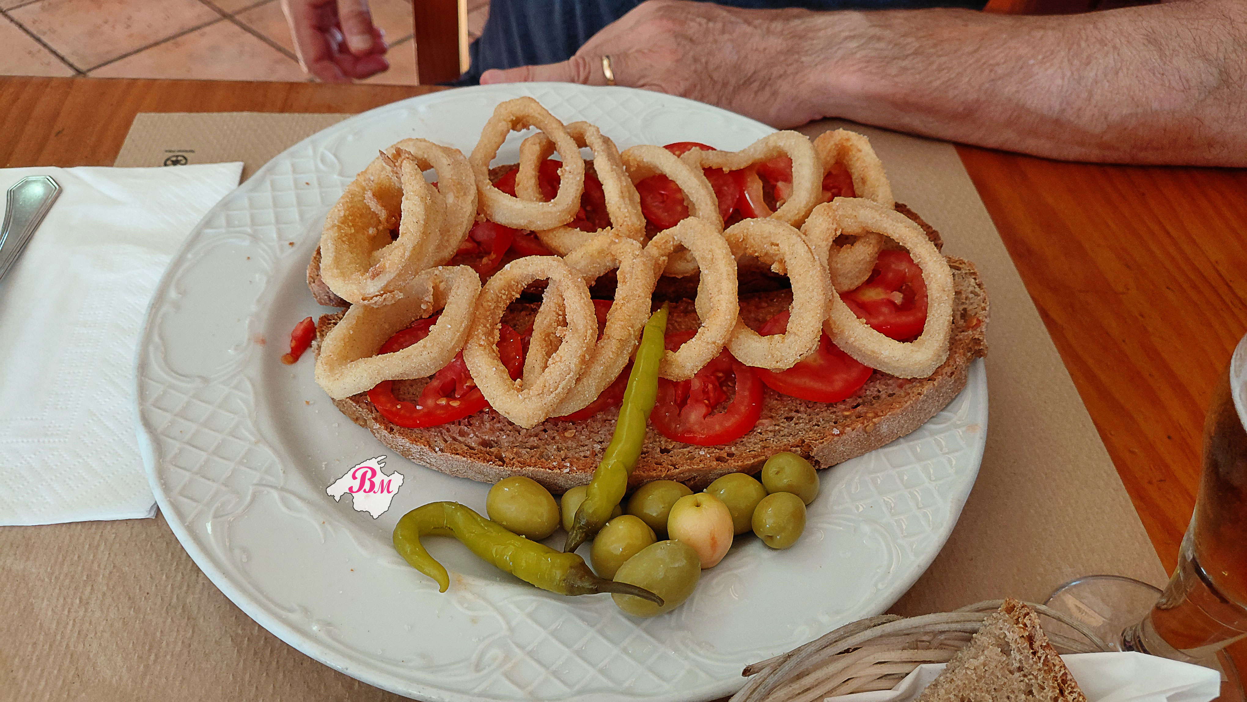 Excelente merienda en el Restaurant Ses Jardines